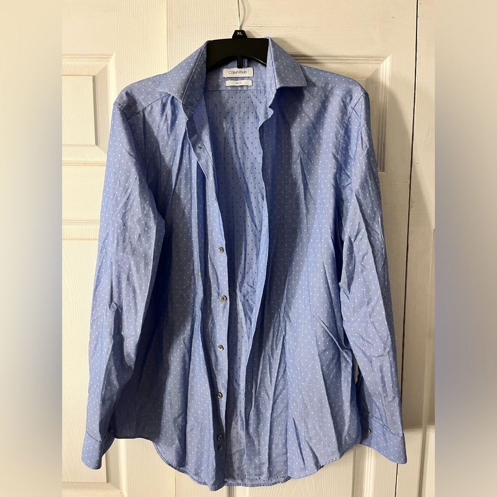 Men’s size 15-15 1/2 slim fit Calvin Klein dress shirt
